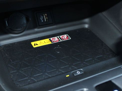 Used 2024 Toyota RAV4 XSE w/ Advanced Technology Package AWD/4WD image 26