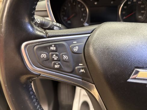 Used 2020 Chevrolet Equinox Premier image 33