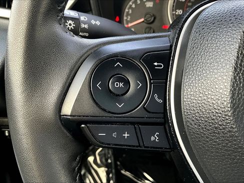Used 2022 Toyota Corolla SE image 17