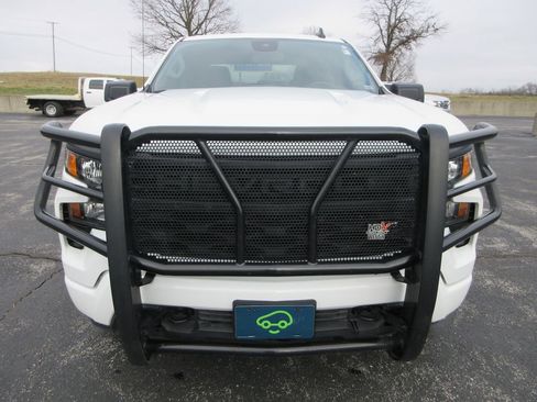 Certified 2023 Chevrolet Silverado 1500 Custom w/ LPO, Dark Essentials Package image 8