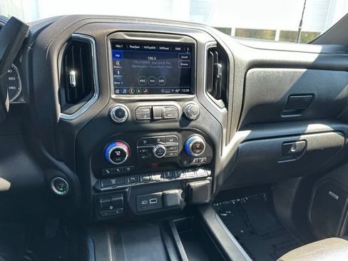 Used 2022 GMC Sierra 3500 AT4 w/ AT4 Preferred Package AWD/4WD image 27