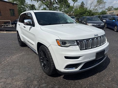 Used 2017 Jeep Grand Cherokee Summit AWD/4WD image 8