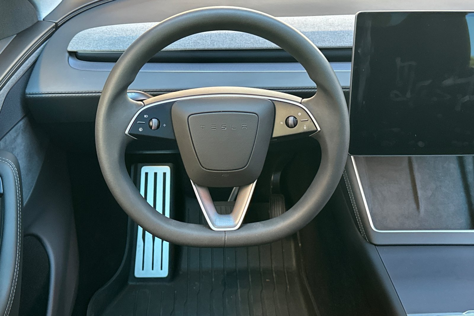Used 2026 Tesla Model Y Long Range AWD/4WD image 18