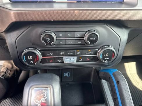 Used 2023 Ford Bronco Outer Banks AWD/4WD image 32