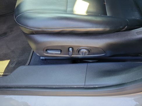 Used 2017 Chevrolet Malibu LT FWD image 14