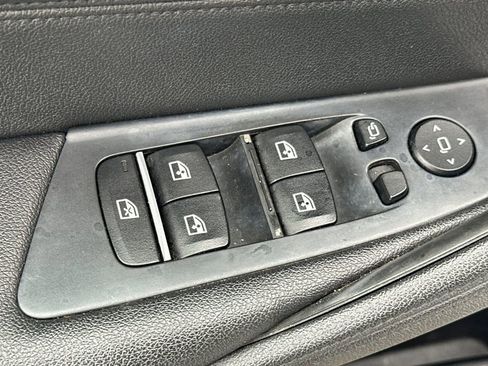 Used 2018 BMW 530i image 11