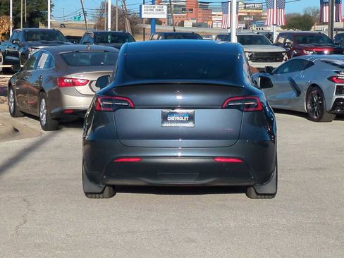Used 2023 Tesla Model Y Performance image 7