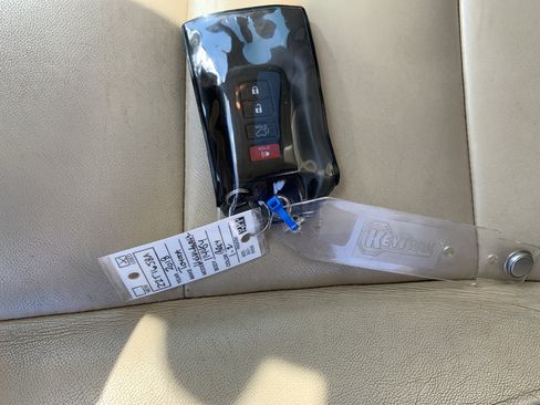 Used 2018 Toyota Highlander XLE FWD image 37