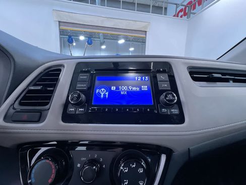 Used 2016 Honda HR-V LX image 24