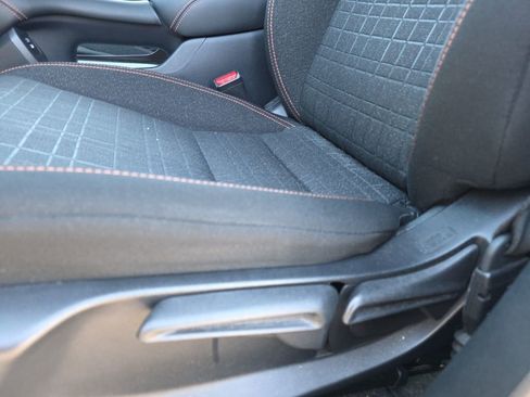 Used 2024 Honda HR-V Sport image 11