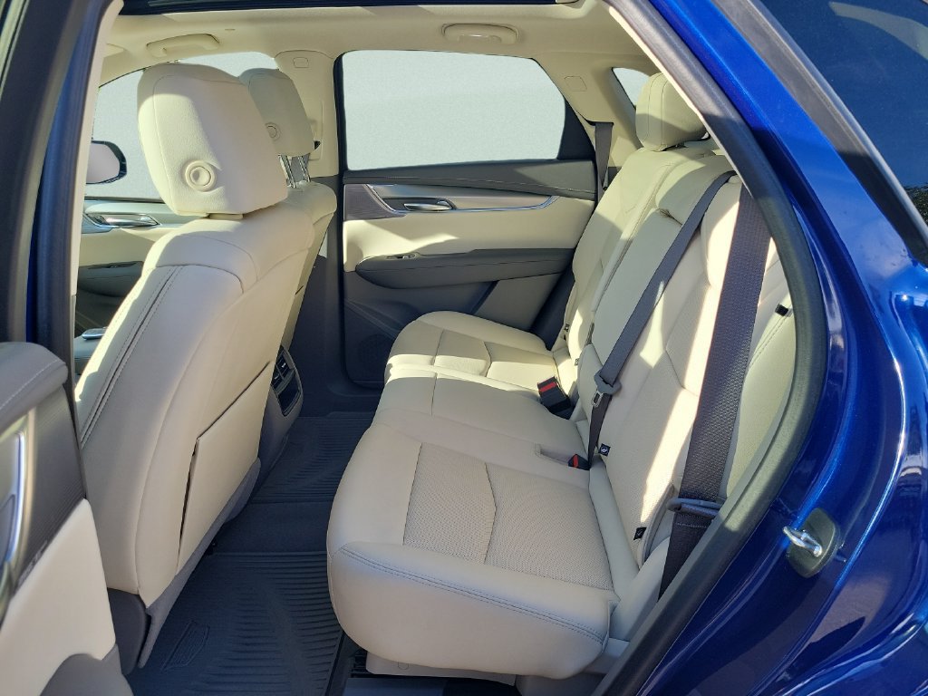 Used 2023 Cadillac XT5 Premium Luxury FWD image 10