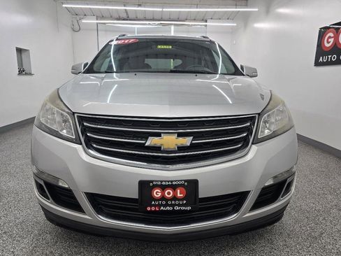 Used 2017 Chevrolet Traverse LT FWD image 2