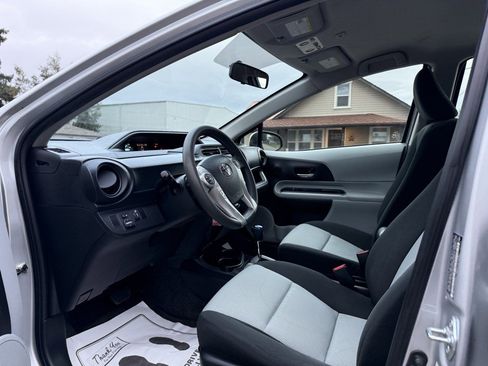 Used 2014 Toyota Prius C Two image 11