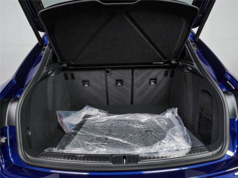 New 2026 Porsche Macan Turbo AWD/4WD image 32