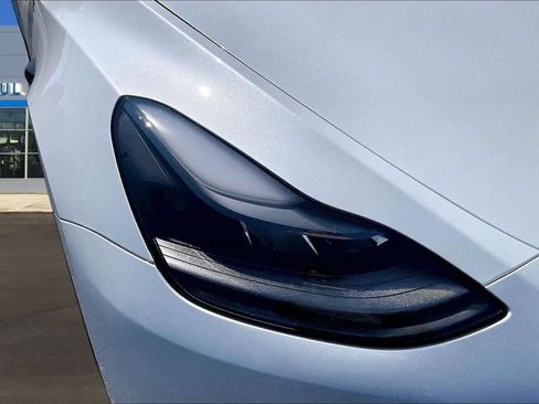 Used 2023 Tesla Model Y Long Range AWD/4WD image 32