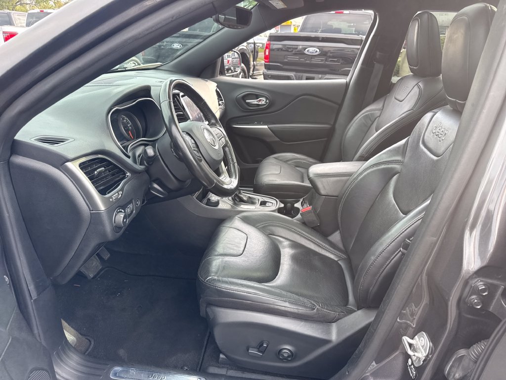 Used 2021 Jeep Cherokee High Altitude AWD/4WD image 24