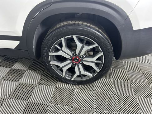 Certified 2022 Kia Seltos SX w/ Sunroof Package image 33