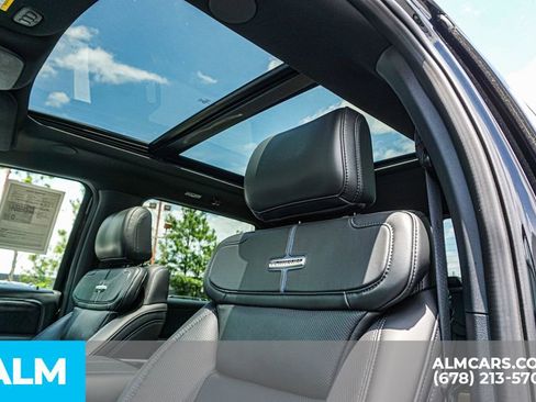 Used 2025 Ford F450 Platinum w/ FX4 Off-Road Package image 18