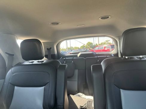 Used 2023 Ford Explorer XLT w/ Equipment Group 202A AWD/4WD image 23