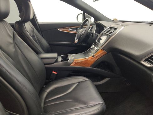 Used 2018 Lincoln MKX Select w/ Select Plus Package FWD image 21