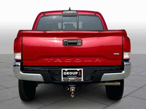 Used 2017 Toyota Tacoma SR5 image 4