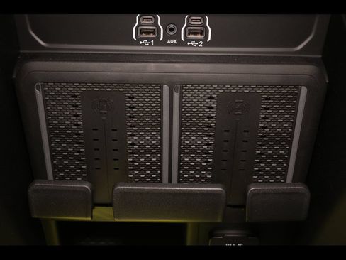 New 2026 RAM 2500 Laramie AWD/4WD image 22