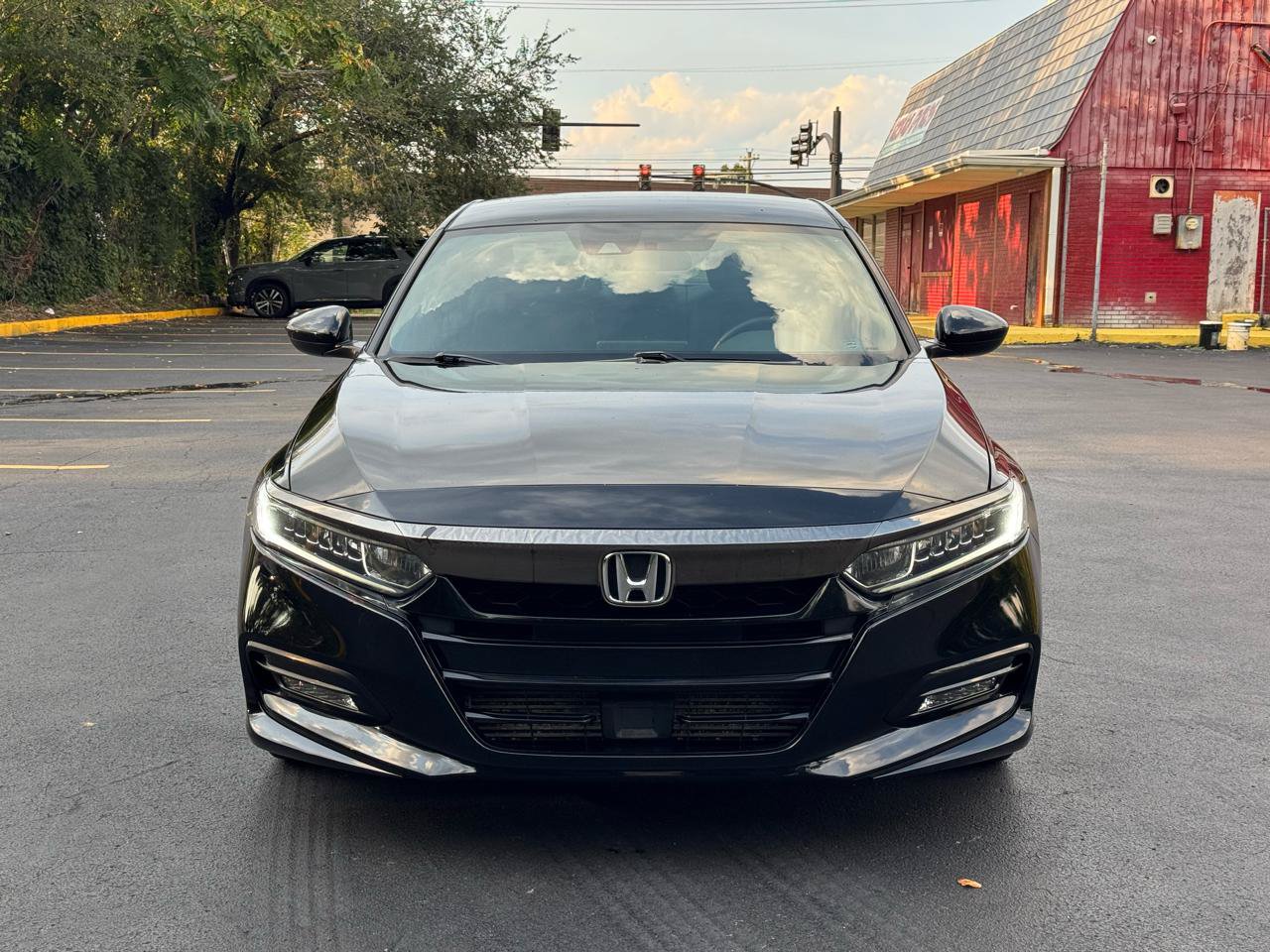 Used 2019 Honda Accord Sport image 3