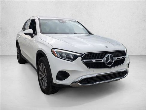 Certified 2025 Mercedes-Benz GLC 300 4MATIC image 3