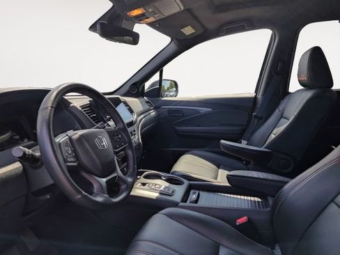 Used 2023 Honda Passport TrailSport image 9