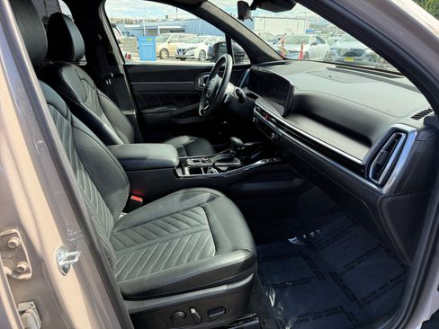 Used 2025 Kia Sorento SX Prestige AWD/4WD image 20