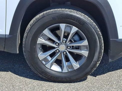 Used 2025 Chevrolet Equinox LT image 27