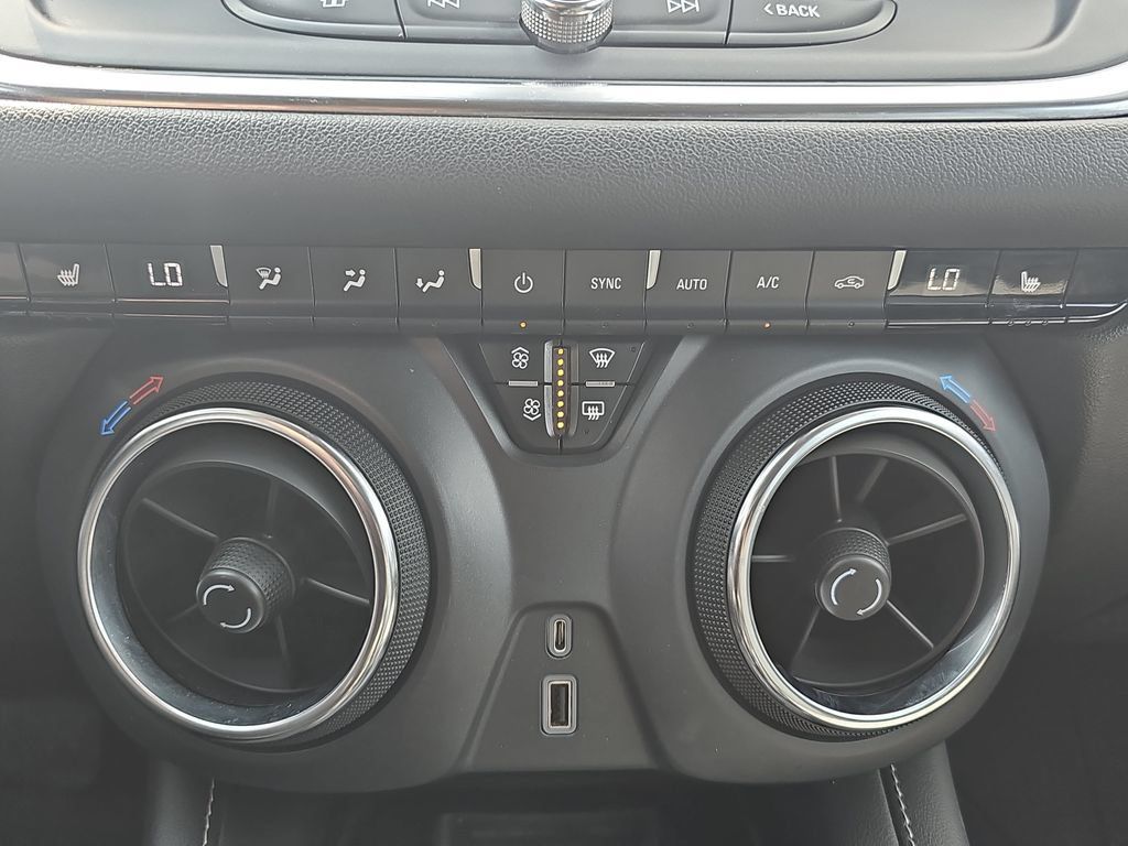 Used 2023 Chevrolet Blazer LT w/ Convenience Package FWD image 23