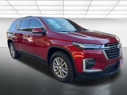 Used 2023 Chevrolet Traverse LT