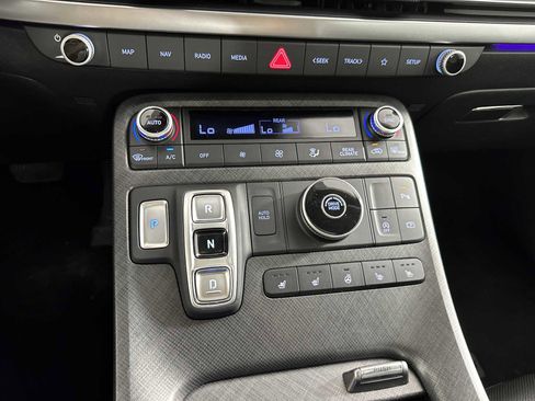 Used 2024 Hyundai Palisade Limited FWD image 21