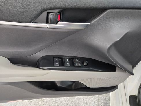 Used 2018 Toyota Camry SE w/ Audio Package FWD image 24
