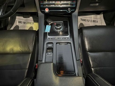 Used 2019 Jaguar F-PACE S image 21