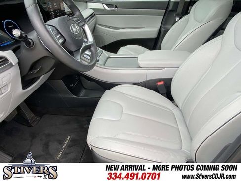Used 2024 Hyundai Palisade SEL w/ Premium Package FWD image 17
