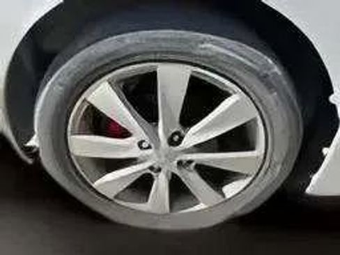 Used 2013 Hyundai Accent SE FWD image 29