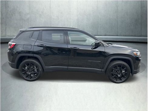 New 2026 Jeep Compass Latitude AWD/4WD image 7