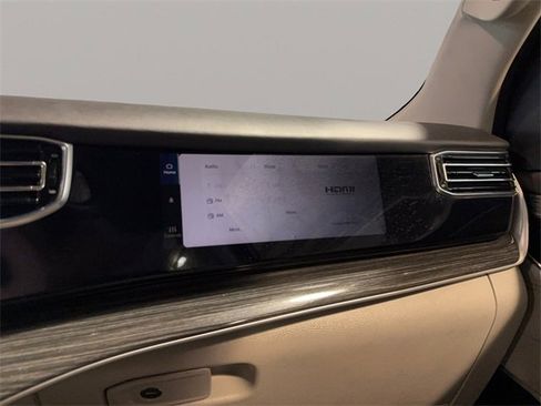 Used 2022 Jeep Wagoneer Series III w/ Premium Group I image 26