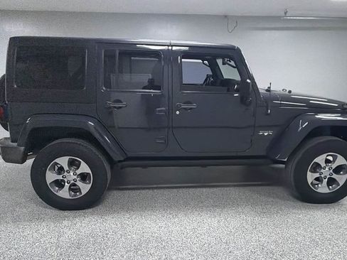 Used 2016 Jeep Wrangler Unlimited Sahara w/ Max Tow Package AWD/4WD image 2