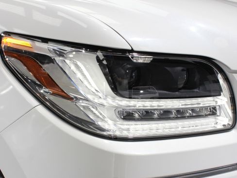 Used 2021 Lincoln Navigator Reserve w/ Luxury Package image 6