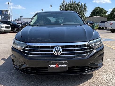 Used 2019 Volkswagen Jetta SE w/ Cold Weather Package FWD image 7