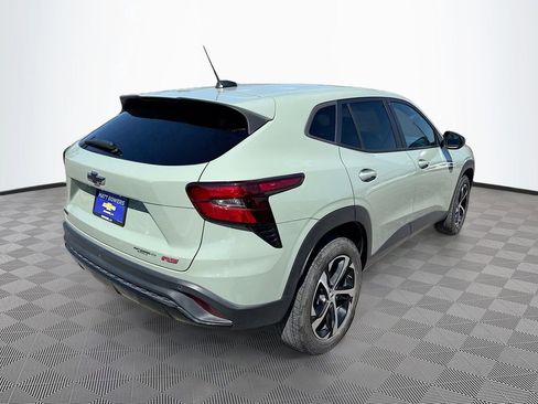 Used 2024 Chevrolet Trax RS w/ Driver Confidence Package image 5