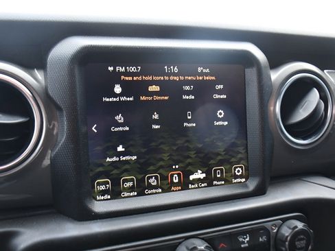 Used 2022 Jeep Gladiator Overland w/ Cold Weather Group image 24