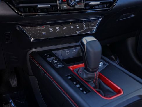 New 2026 Nissan Kicks SR image 29