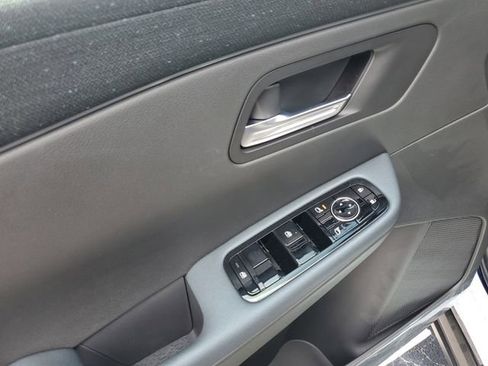 New 2026 Nissan Leaf SV+ FWD image 10