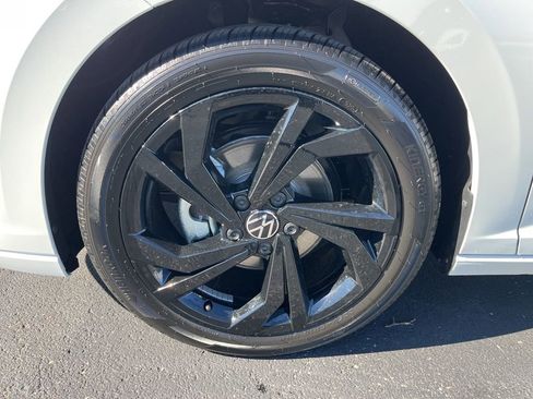 New 2026 Volkswagen Jetta SE image 7