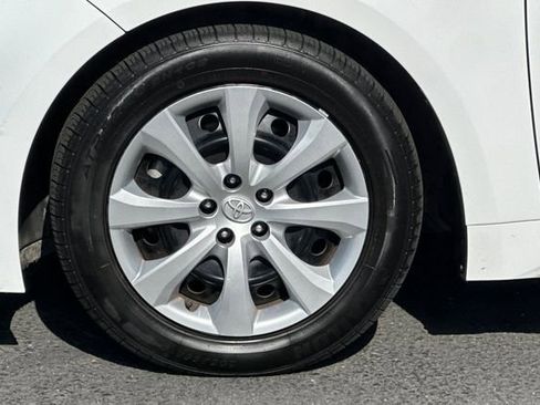 Certified 2023 Toyota Corolla LE image 30