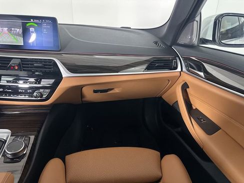 Used 2023 BMW 530e xDrive 530e iPerformance w/ Premium Package image 24